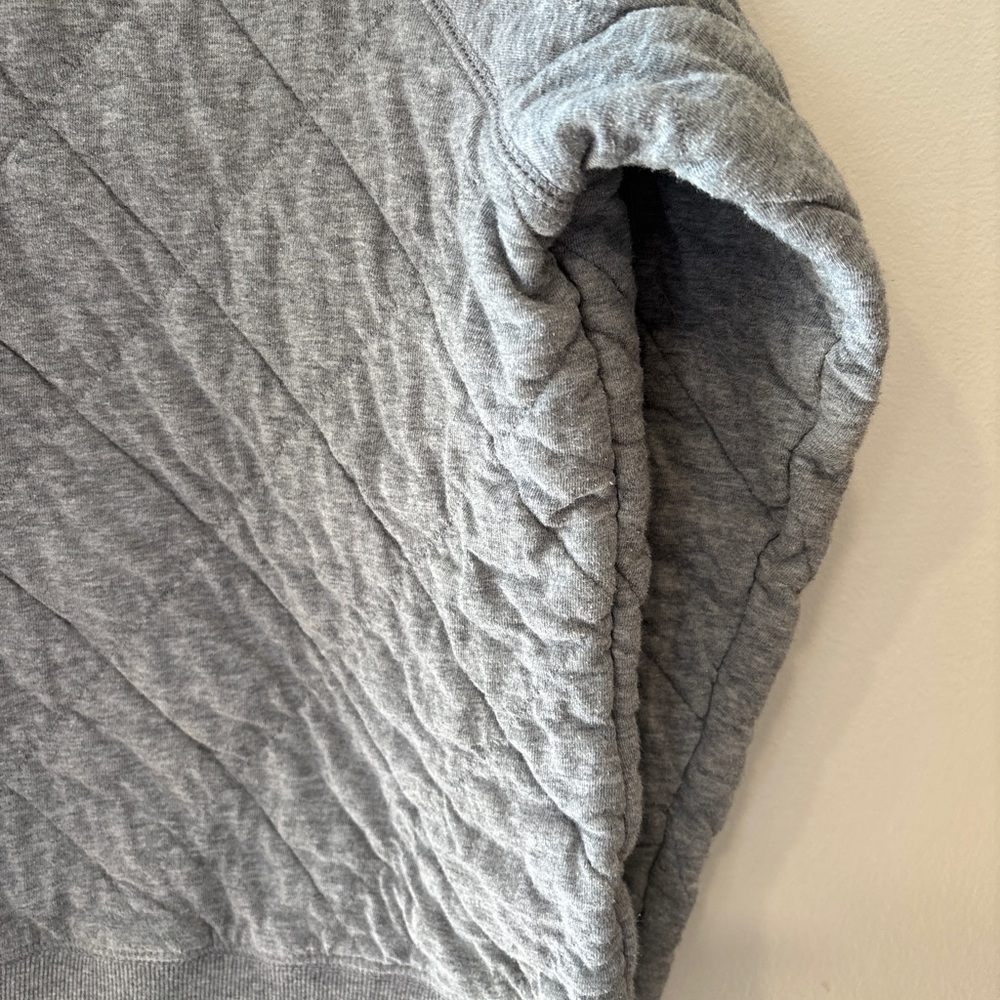 Old Navy Gray Quilted Women’s Sweatshirt - Large Tall - Picture 2 of 5